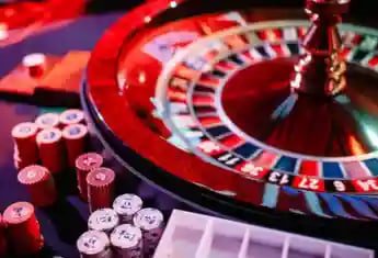 Pengamanan data dan akses akun VIP dengan metode autentikasi tingkat lanjut